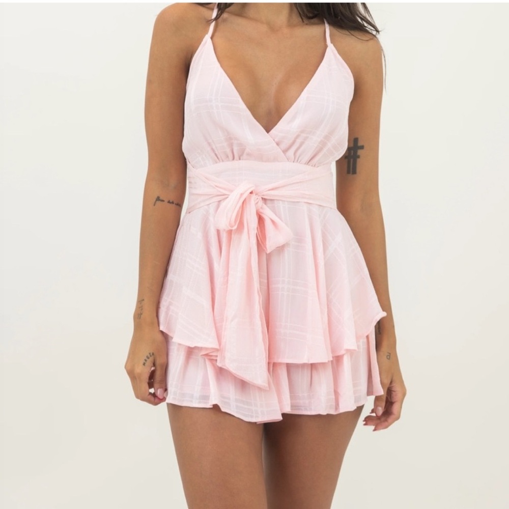 EDITE MODE FASHION STRAP BEIGE CHECKERED TIE-UP RUFFLE ROMPER Size Medium